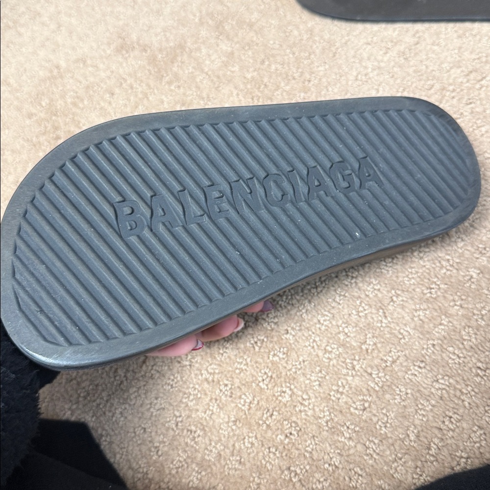 Balenciaga Matte Black Slides - Picture 4 of 7
